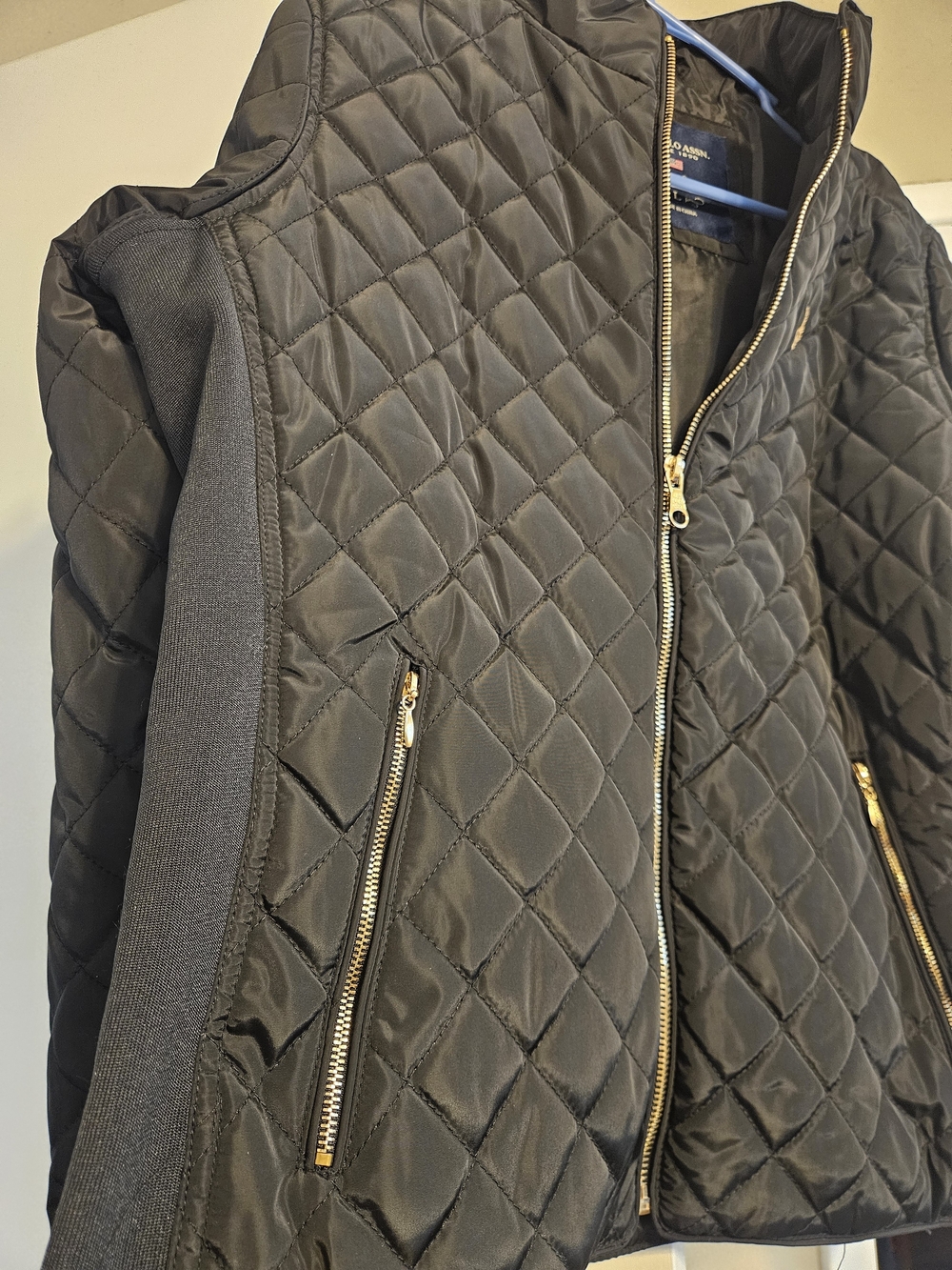 U.S. Polo Assn. Quilted Black Jacket with Gold Logo - Picture 3 of 4